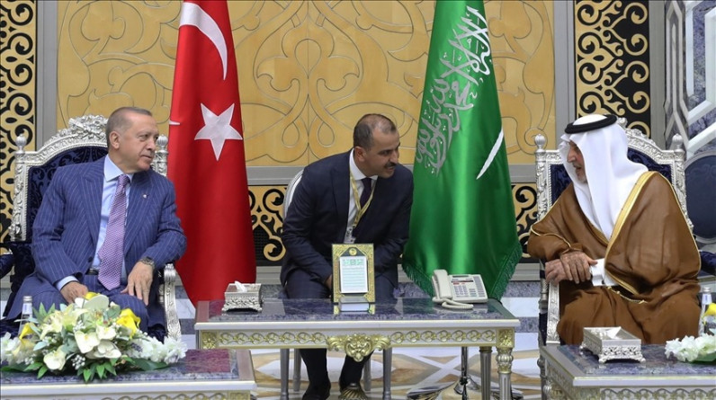 الملك سلمان يستقبل الرئيس أردوغان في جدة
